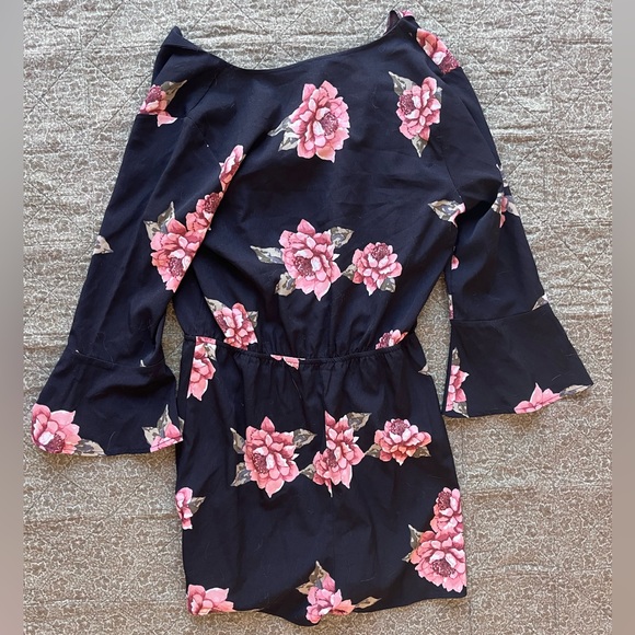 Xhilaration Floral Romper - Picture 2 of 2
